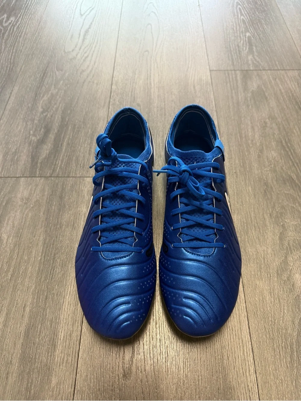 Nike streamlined athletic